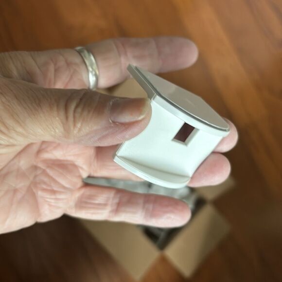 48 pc Hat Rack Adhesive or attach to wall with included screws - Picture 5 of 9